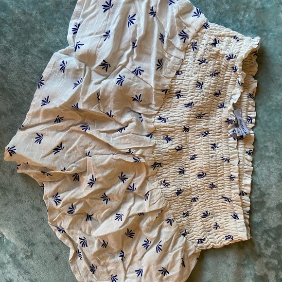 Linen shorts - Picture 3 of 3